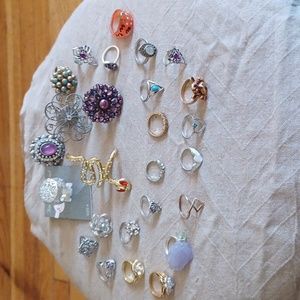Rings lot  for girls tween assorted and 4 stretchable